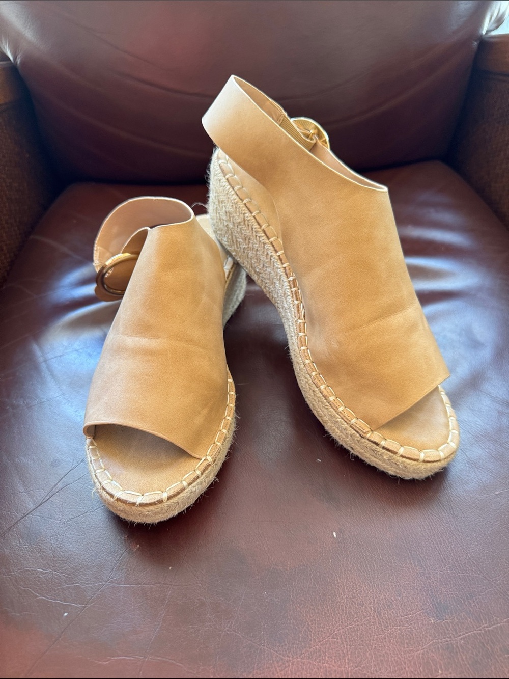 Women's wedge sandal